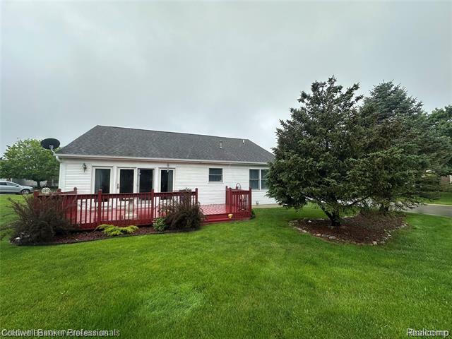 Property Photo: 638 Eastway Circle MI 48446
