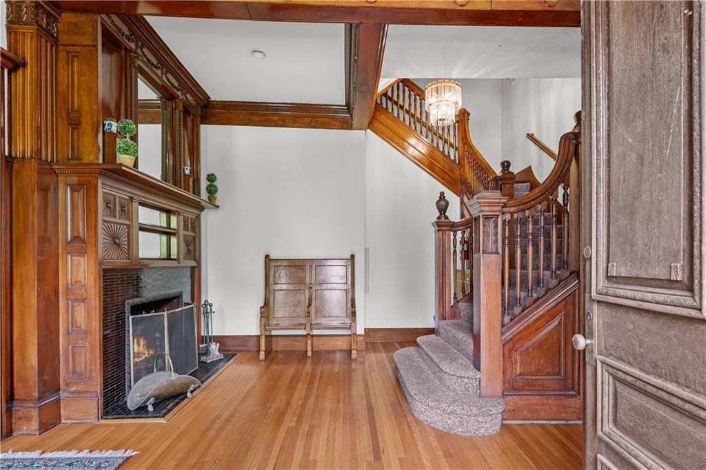Property Photo:  434 Bellevue Avenue 3A  RI 02840 
