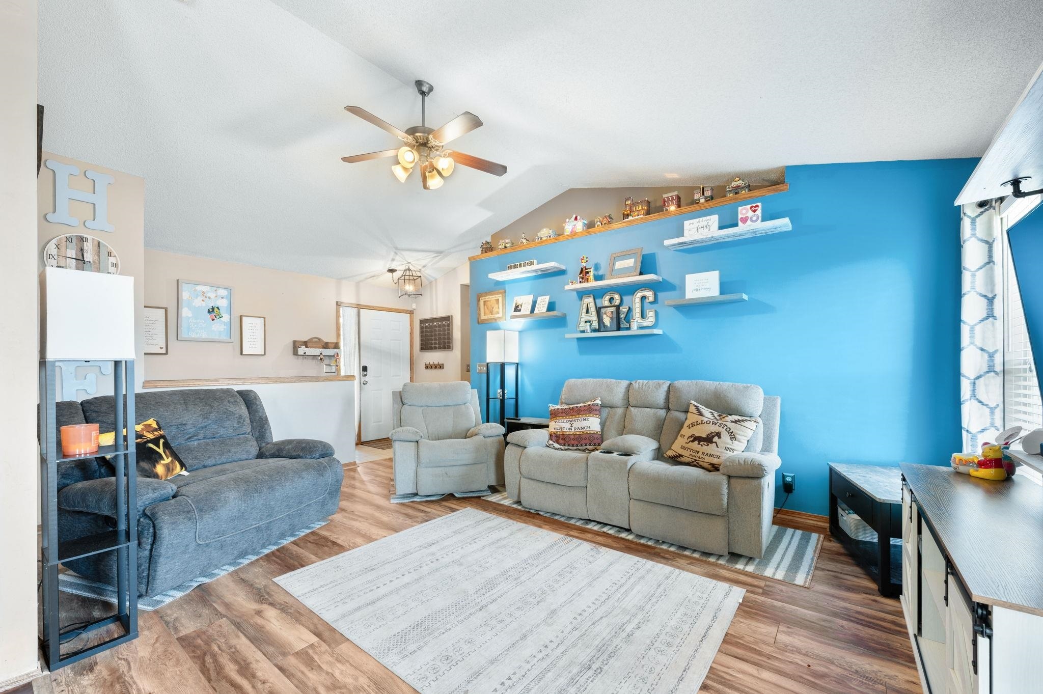 Property Photo: 2237 S Parkridge KS 67209
