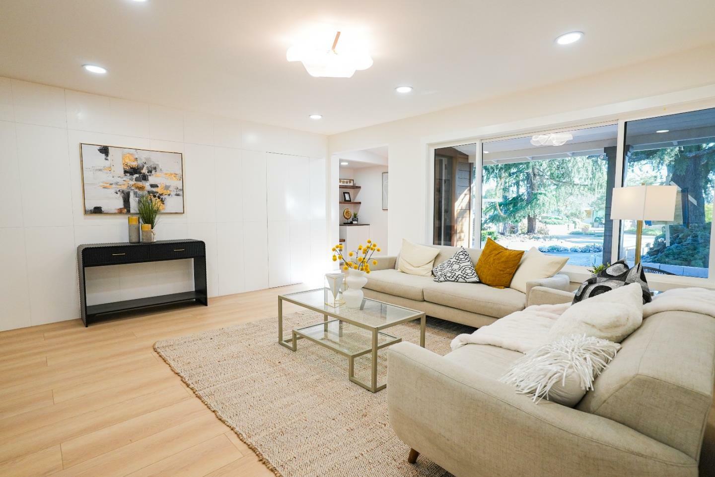 Property Photo: 10970 Ridgeview Avenue CA 95127