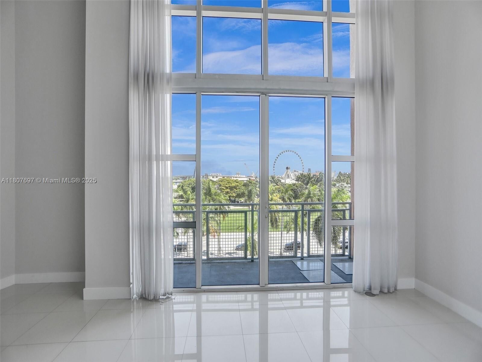 Property Photo:  244 Biscayne Blvd 439  FL 33132 