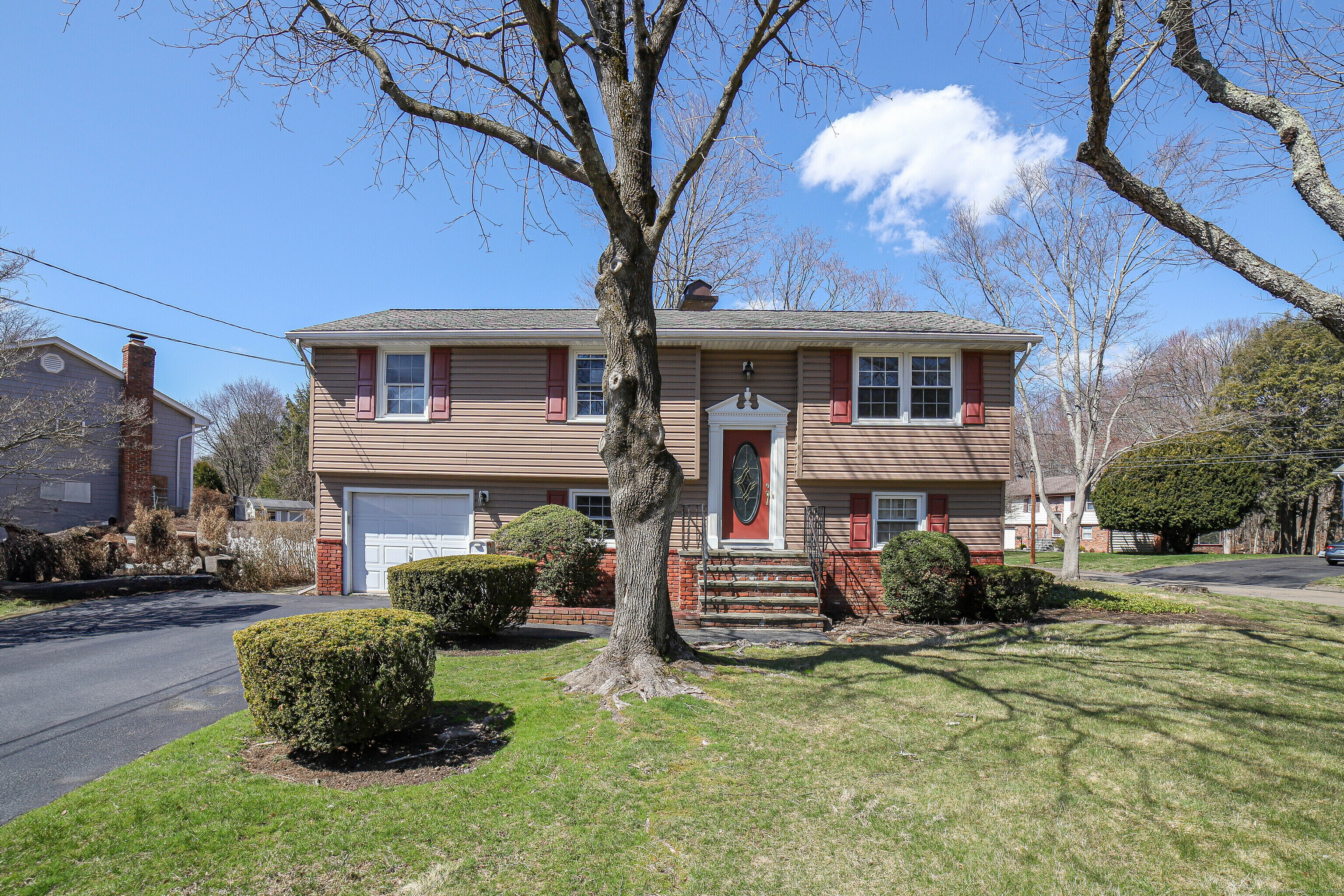 Property Photo:  74 Barmore Drive East  CT 06905 
