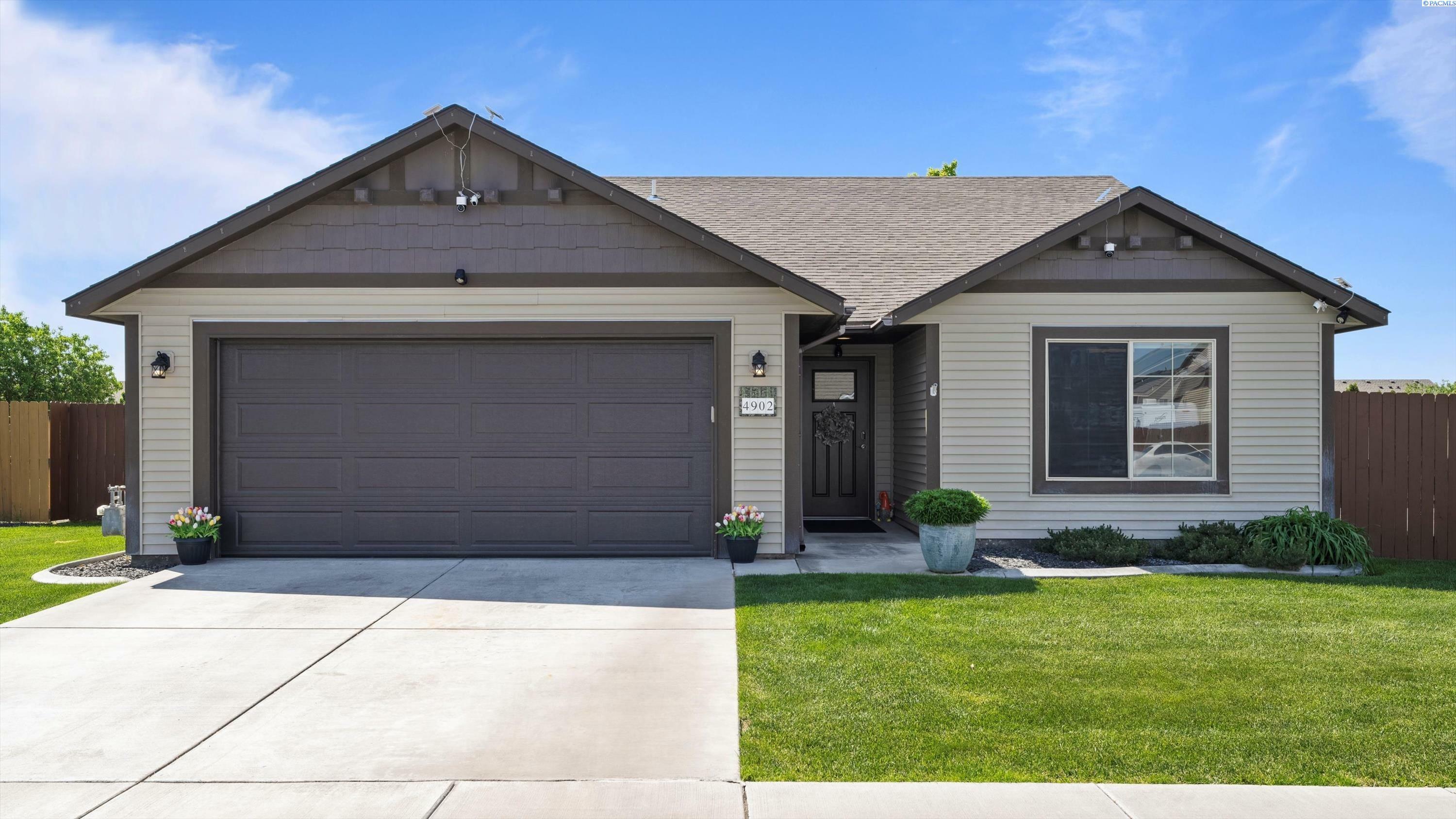 Property Photo: 4902 NW Commons Dr WA 99301