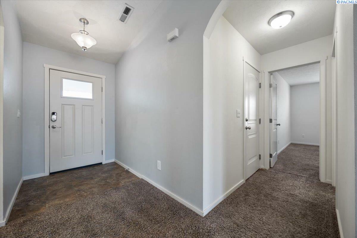 Property Photo: 5801 Tyre Dr WA 99301