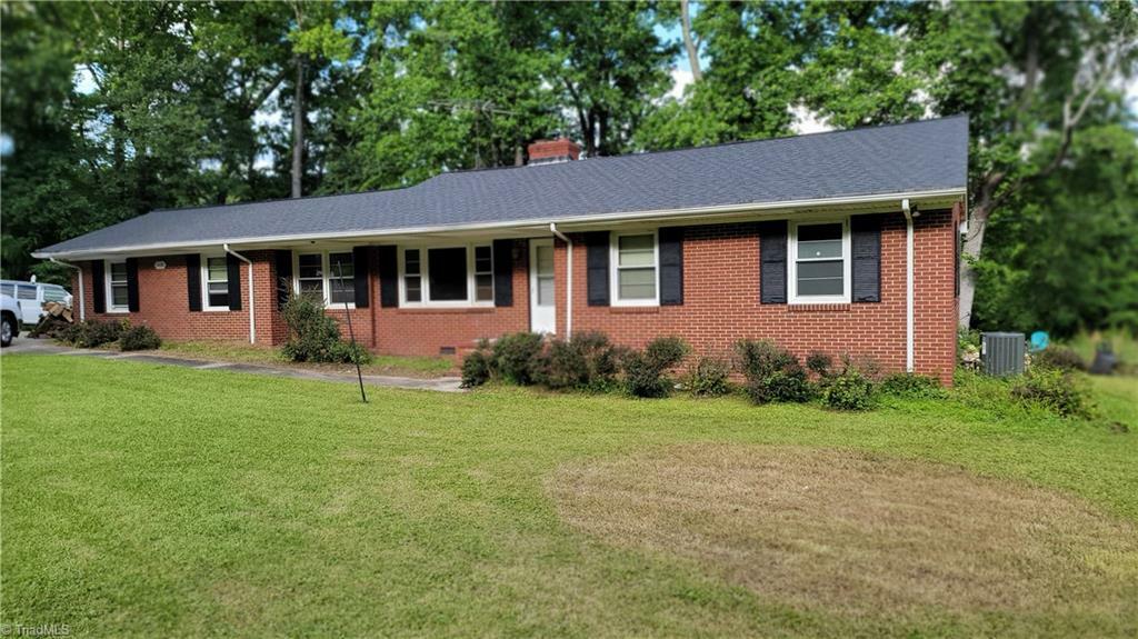 Property Photo: 1428 Wiley Lewis Road NC 27406