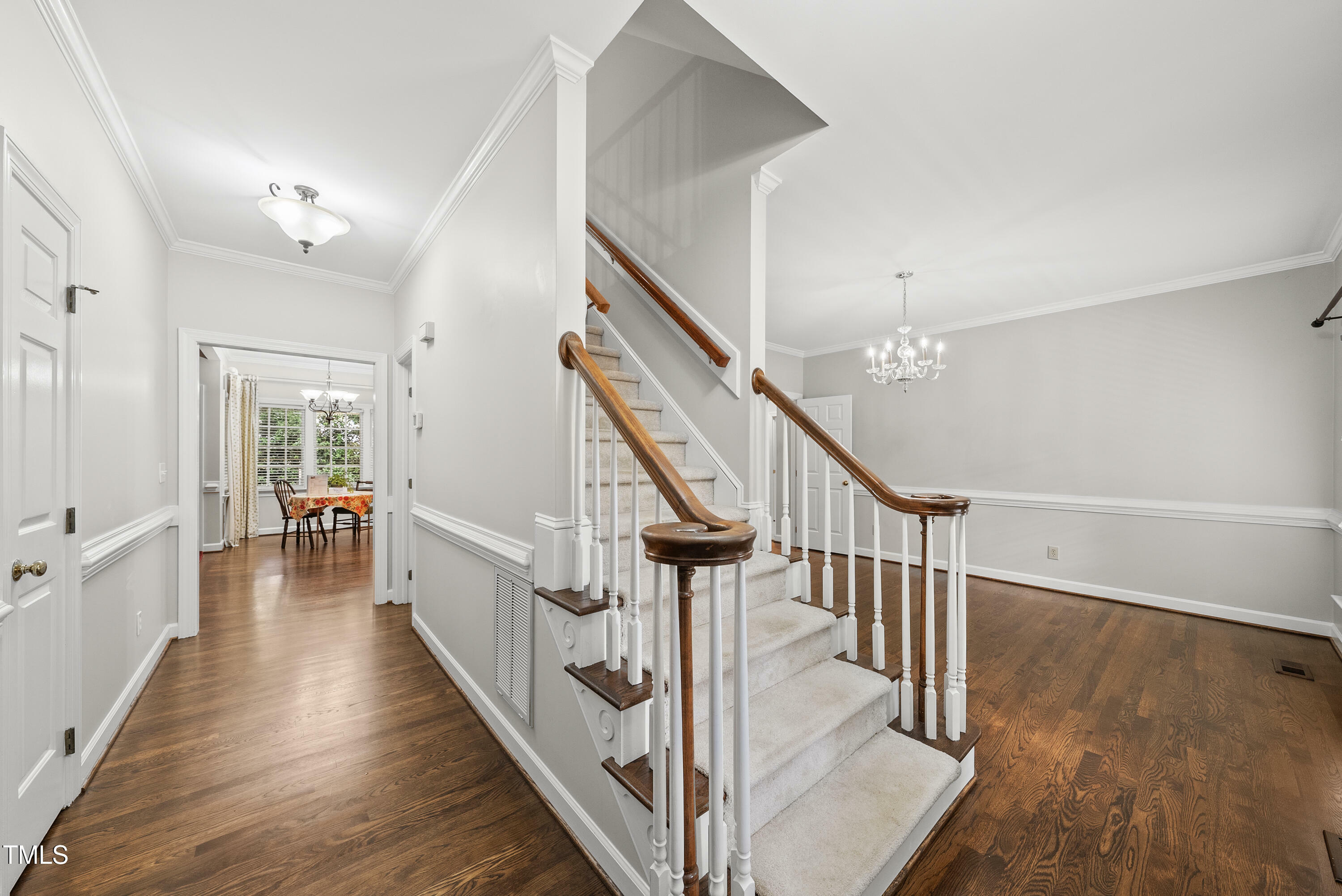 Property Photo: 1007 Surry Dale Court NC 27502