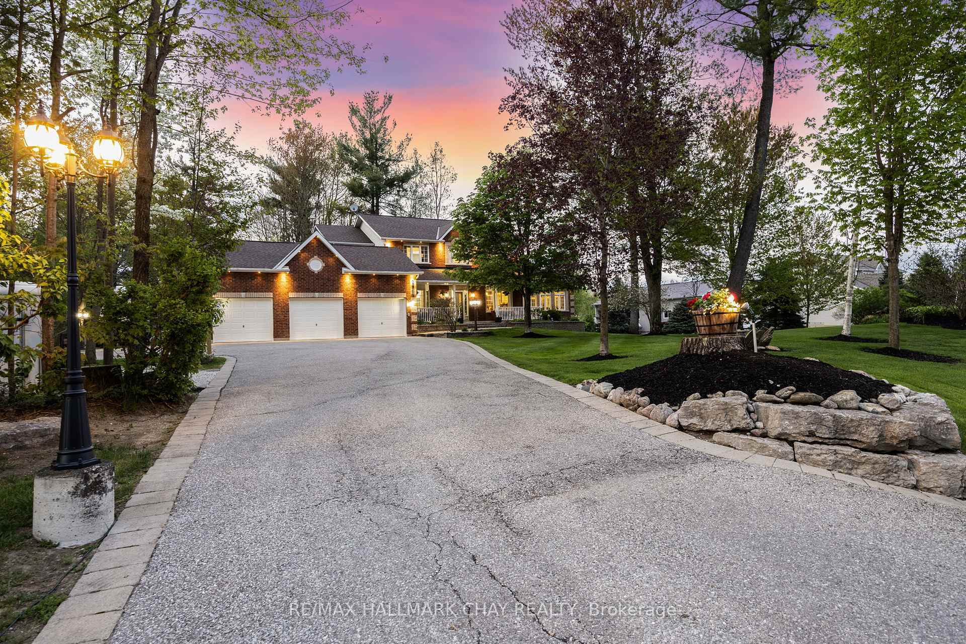 Property Photo: 41 Cindy Lane ON L0M 1M0