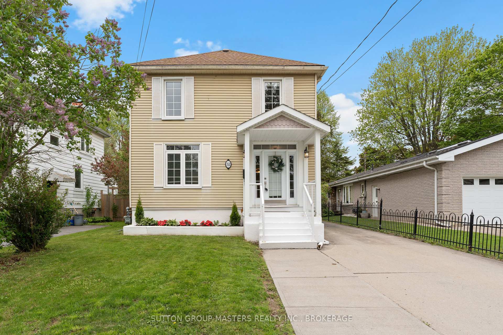 Property Photo: 52 Pembroke Street ON K7L 4N4