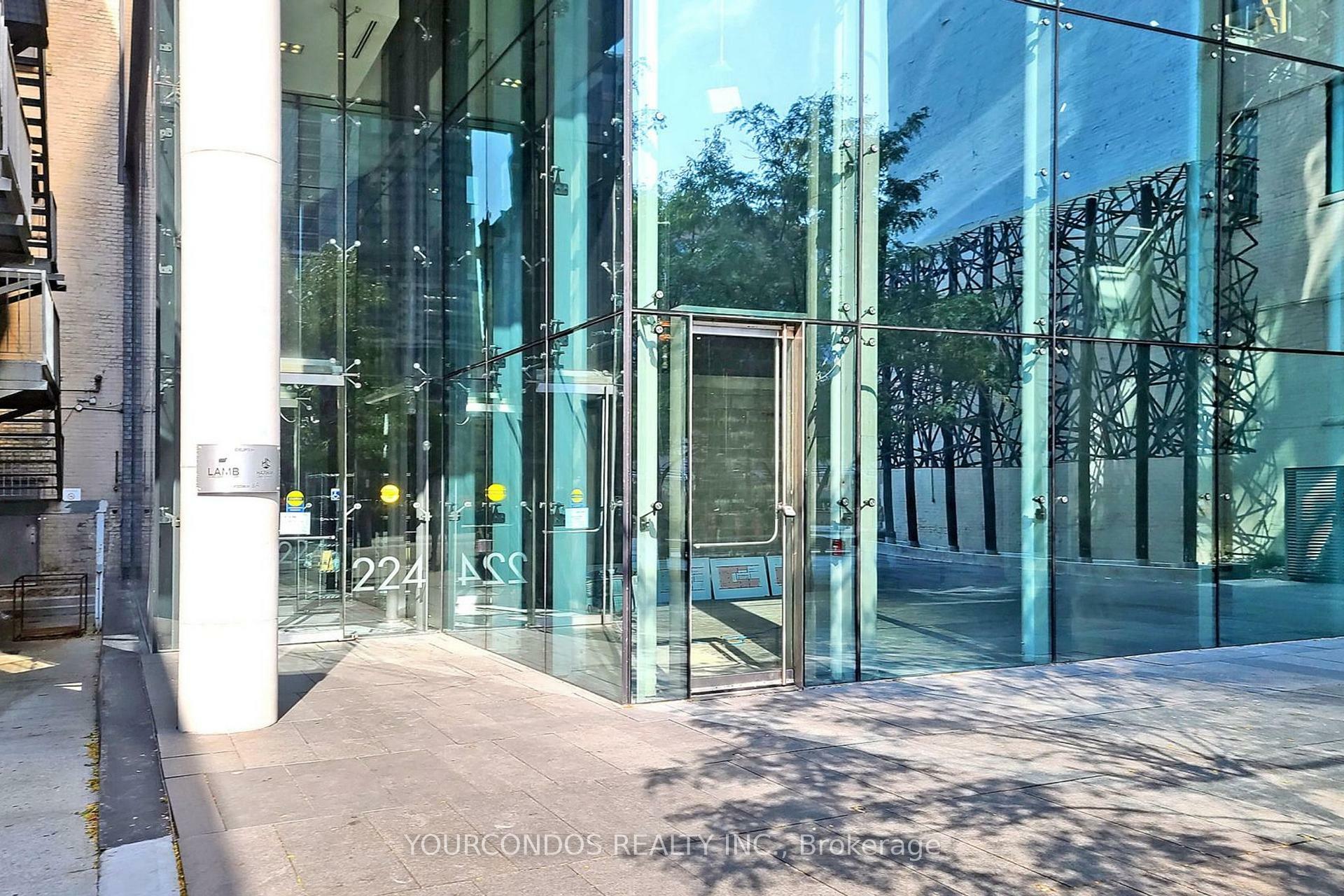 Property Photo: 224 King Street W 1003 ON M5H 0A6