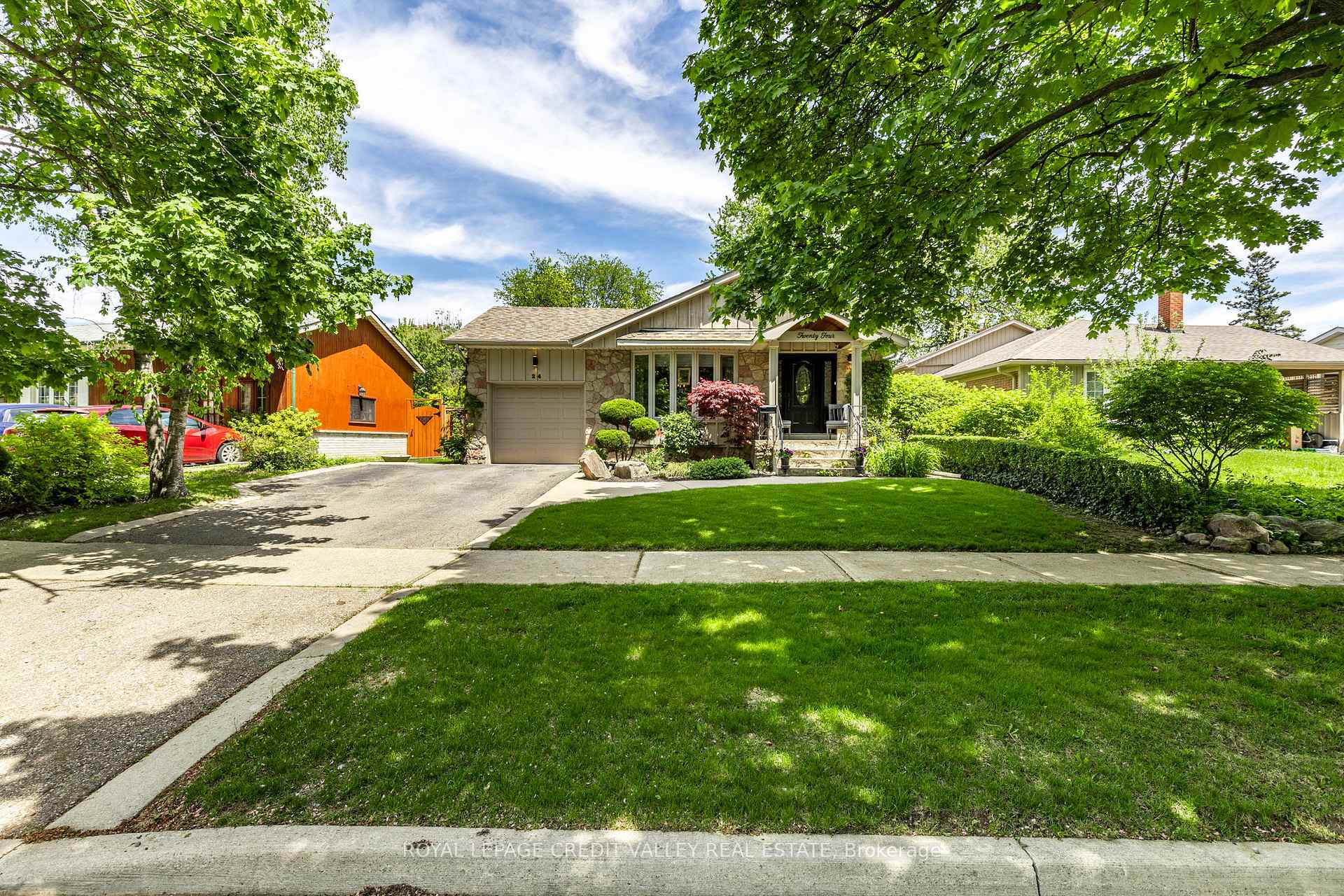 Property Photo:  24 Ladore Drive  ON L6Y 1V5 