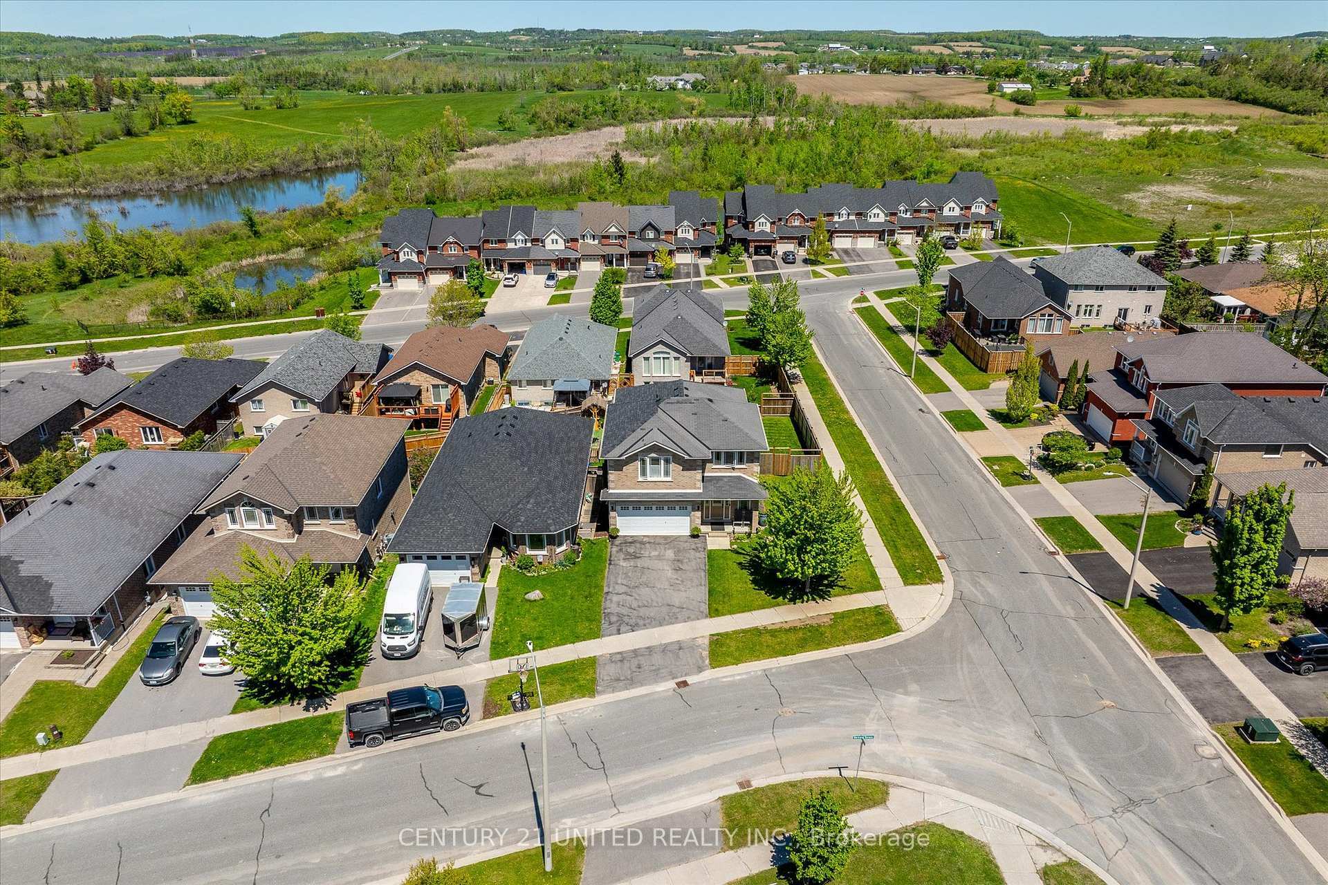 Photo de la propriété: 800 Bertrand Terrace ON K9K 2T1