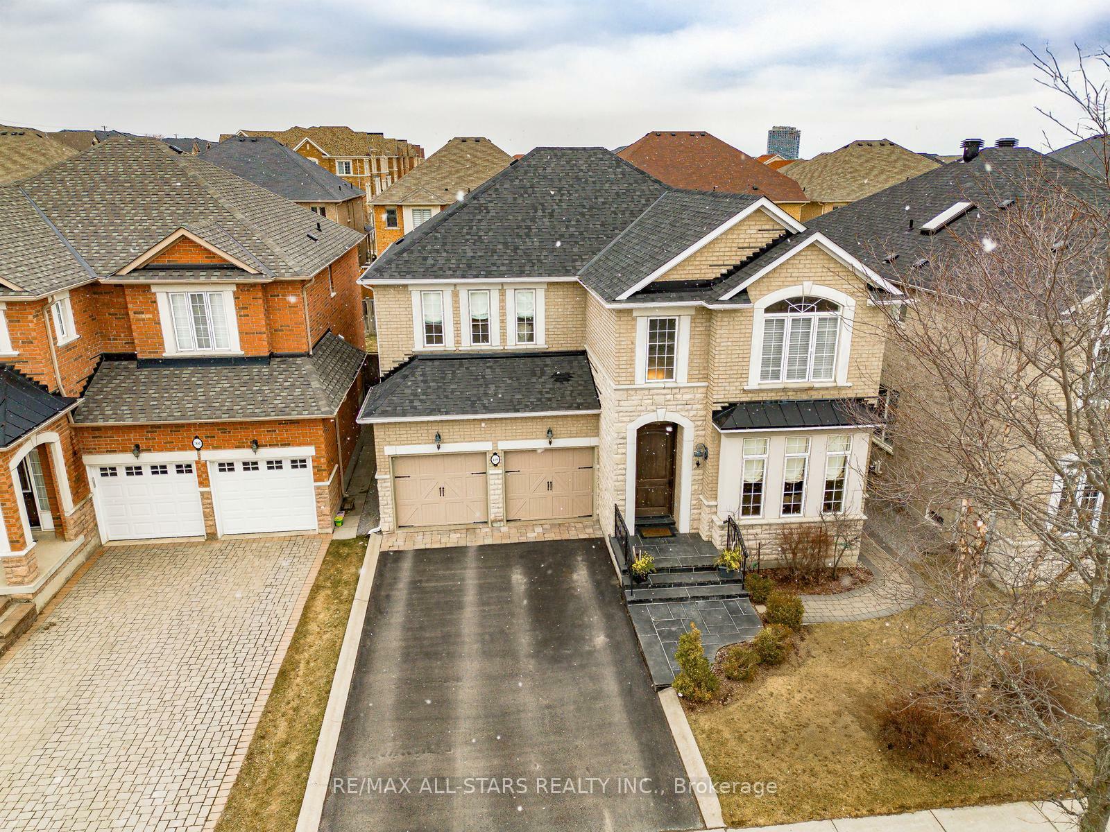 Property Photo:  499 Roy Rainey Avenue  ON L6E 2B2 