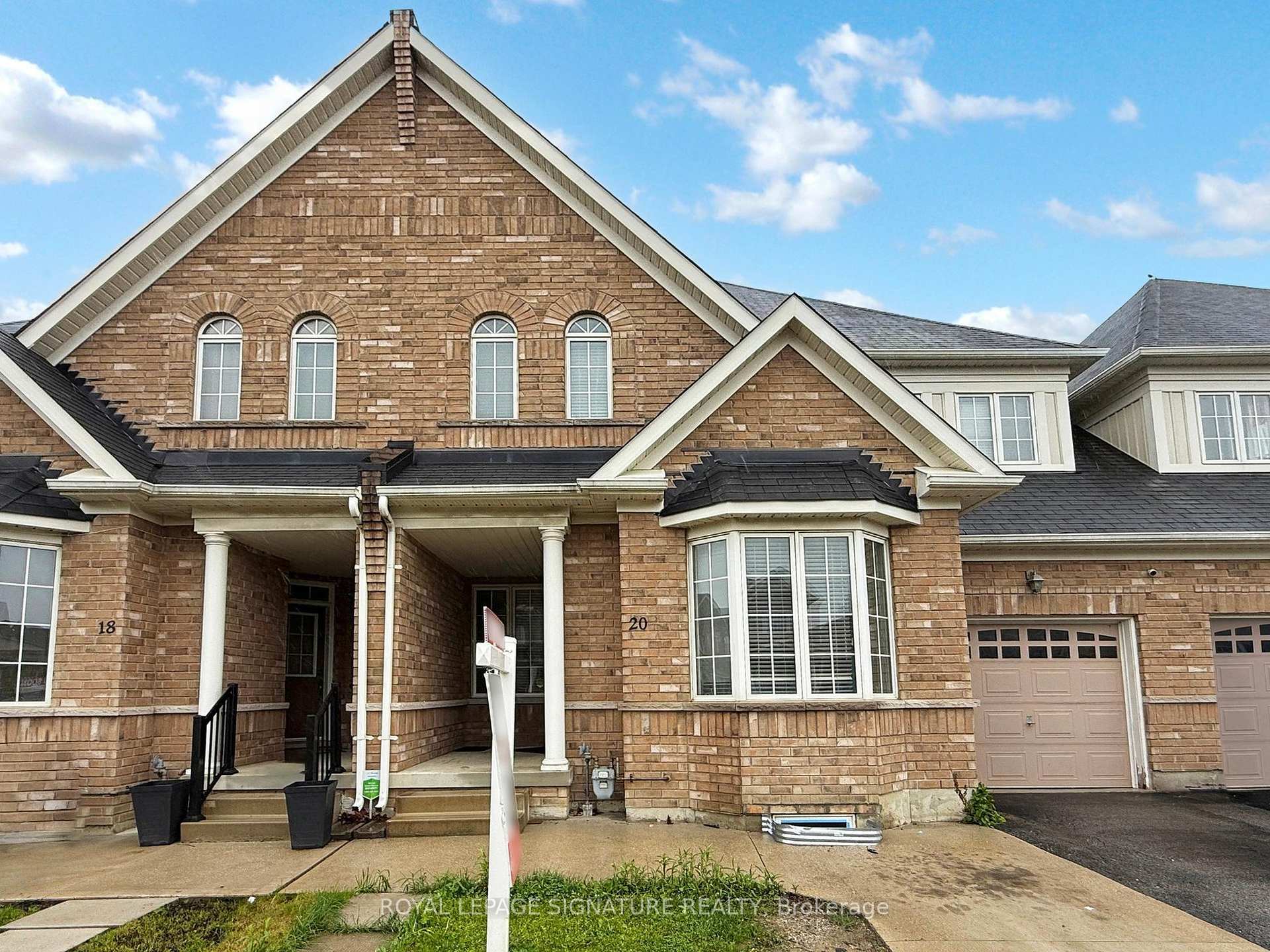 Property Photo: 20 Naperton Drive ON L6R 0Z5