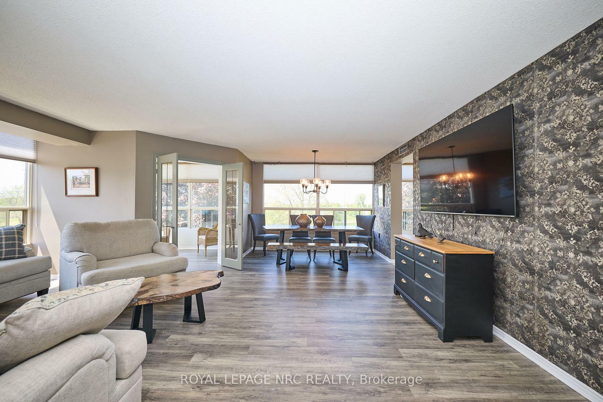 Property Photo: 5100 Dorchester Road 403 ON L2E 7H4