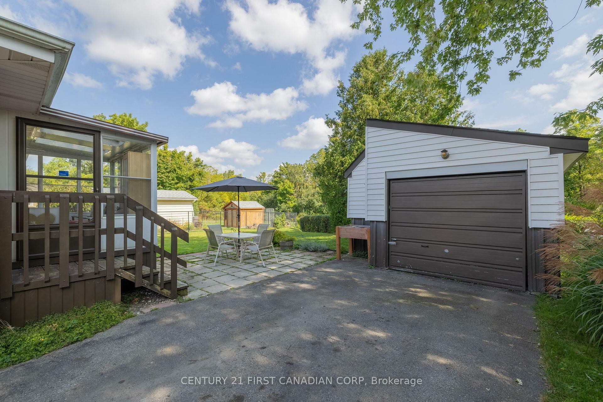 Property Photo: 460 Beachwood Avenue ON N6J 3K1
