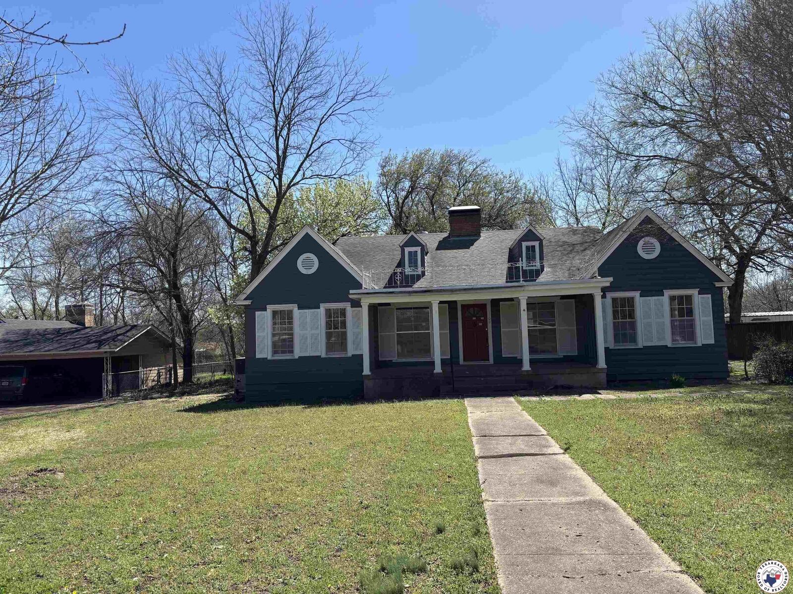 Property Photo:  1100 W Jackson  TX 75426 