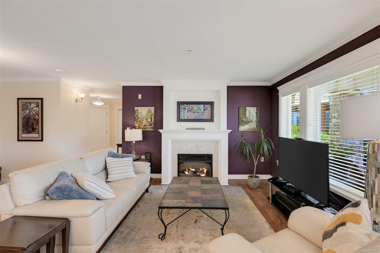 Property Photo: 535 Heatherdale Lane 101 BC V8Z 0A4