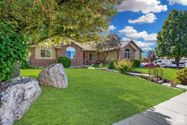 Property Photo: 3285 S 575 W UT 84075