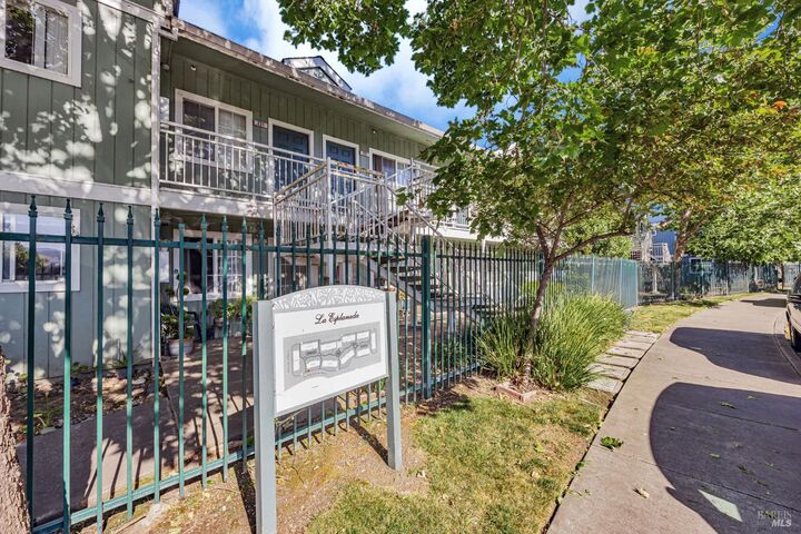 Property Photo:  1591 La Esplanada Place 222  CA 95404 