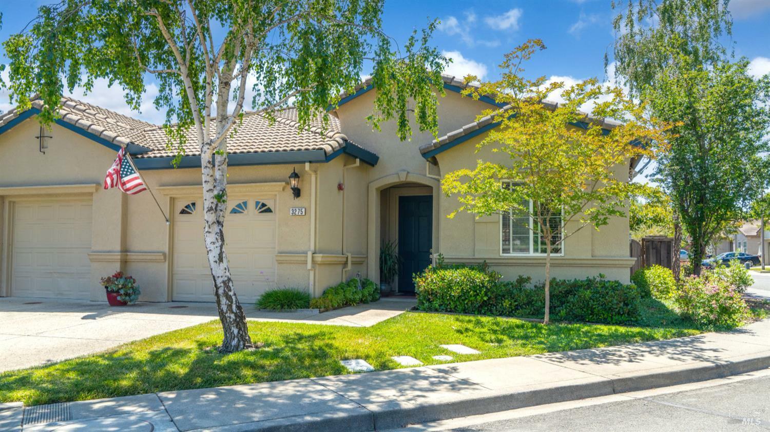 Property Photo: 3275 Inwood Place CA 94534