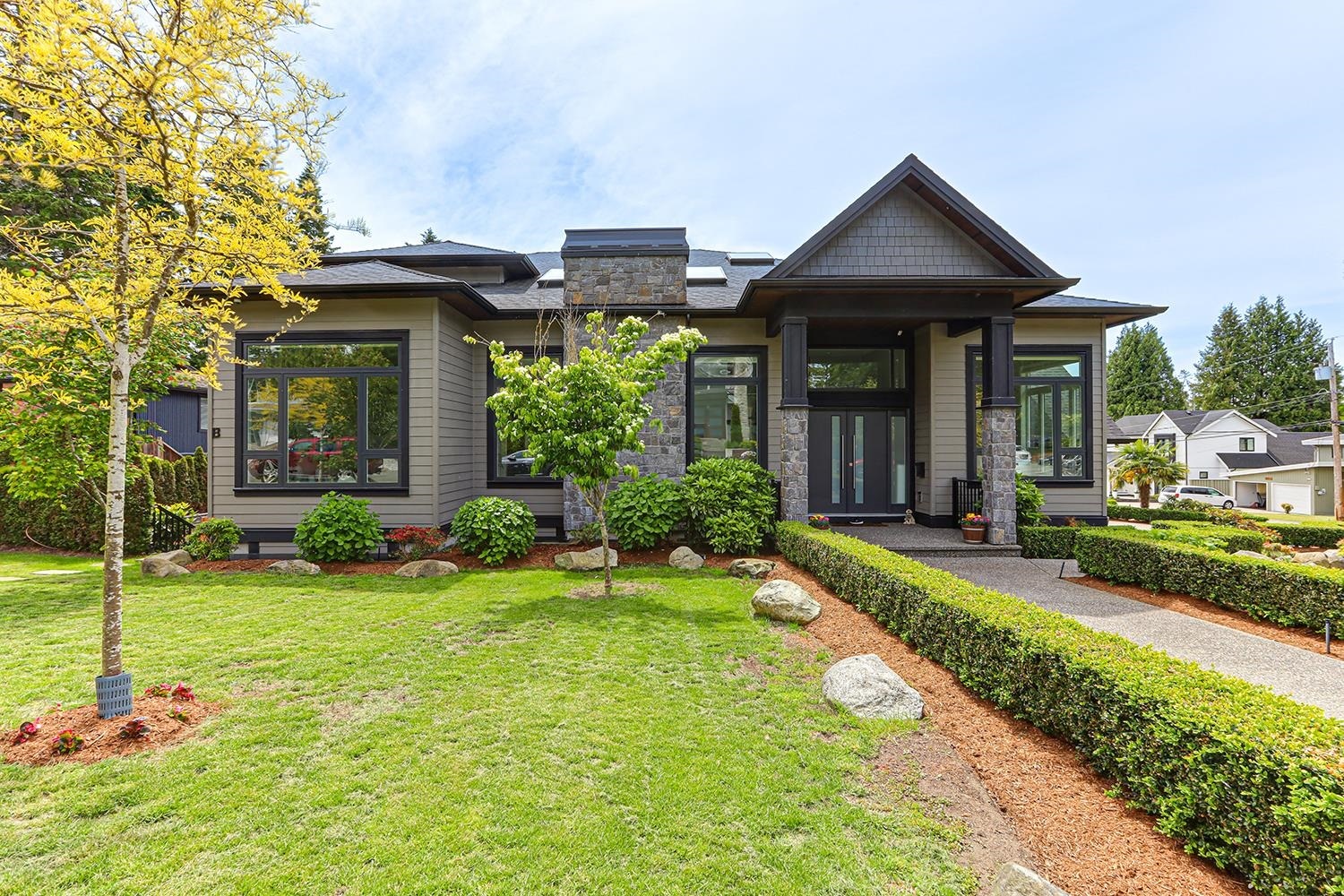 Property Photo:  5032 Walker Avenue  BC V4M 1A7 