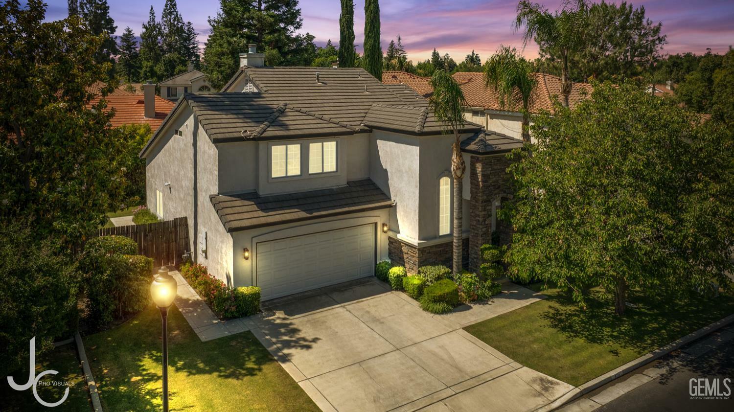 8711 Beau Maison Way  Bakersfield CA 93311 photo