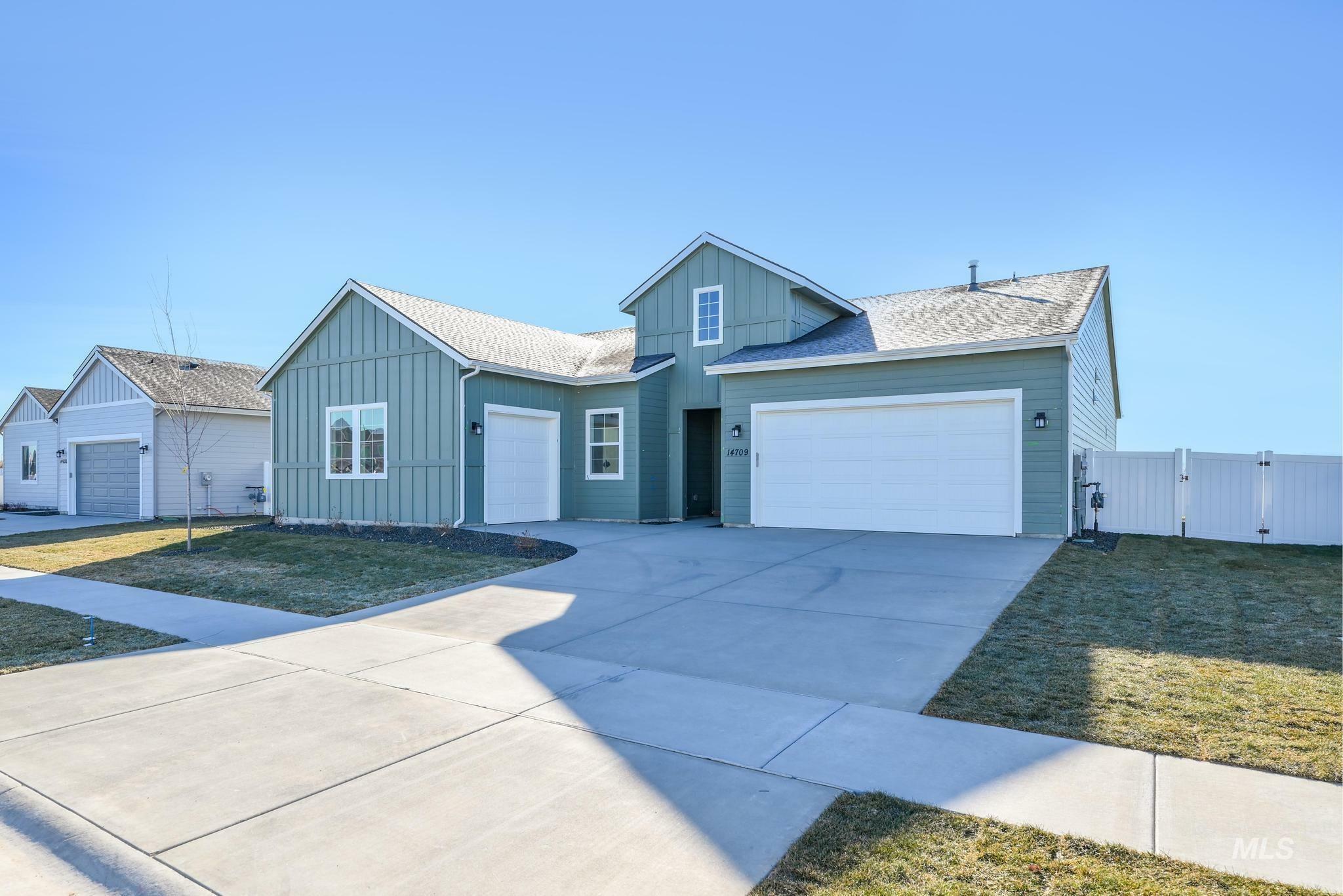 Property Photo: 1261 W Osceola St ID 83644