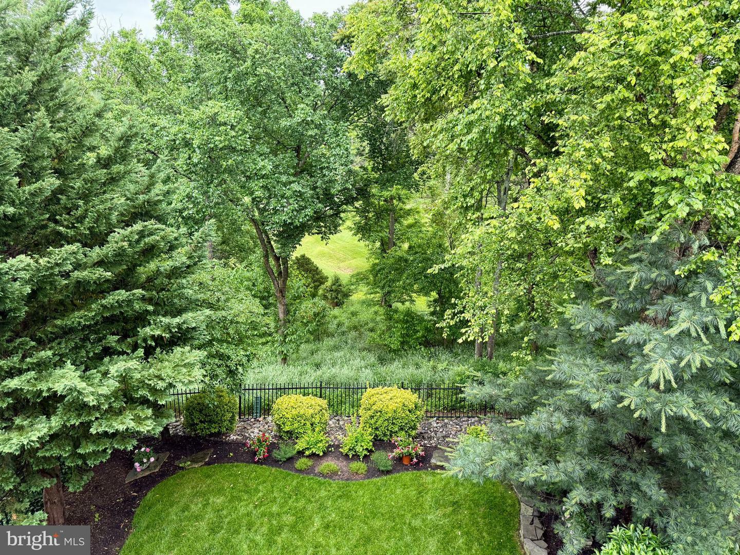 Property Photo: 43781 Bent Creek Terrace VA 20176