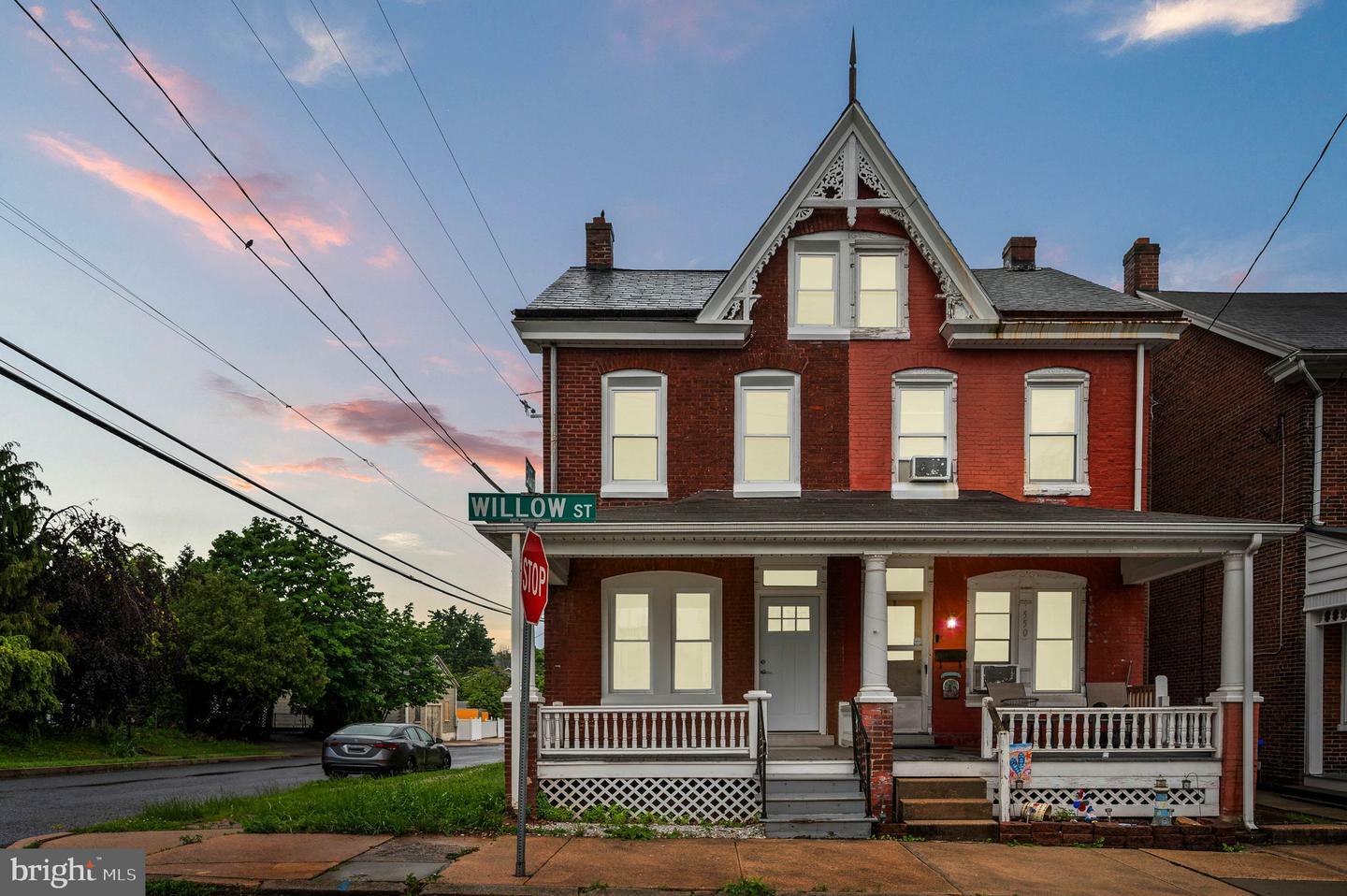 Property Photo: 552 Willow Street PA 19464