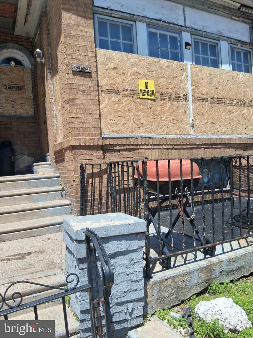 Property Photo:  5959 Belmar Terrace  PA 19143 