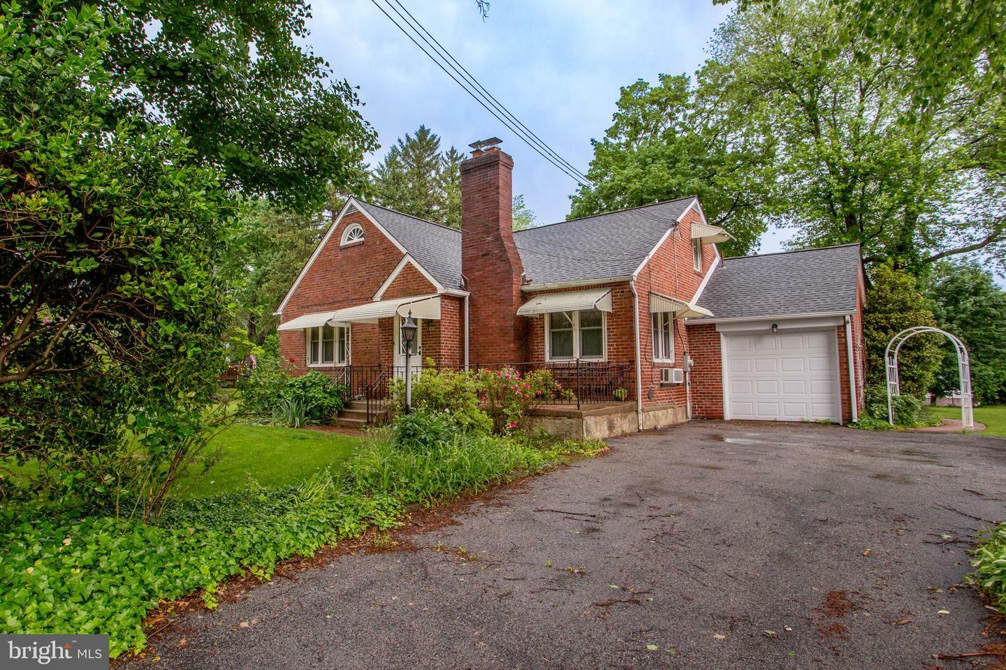 Property Photo: 345 Church Road PA 19046