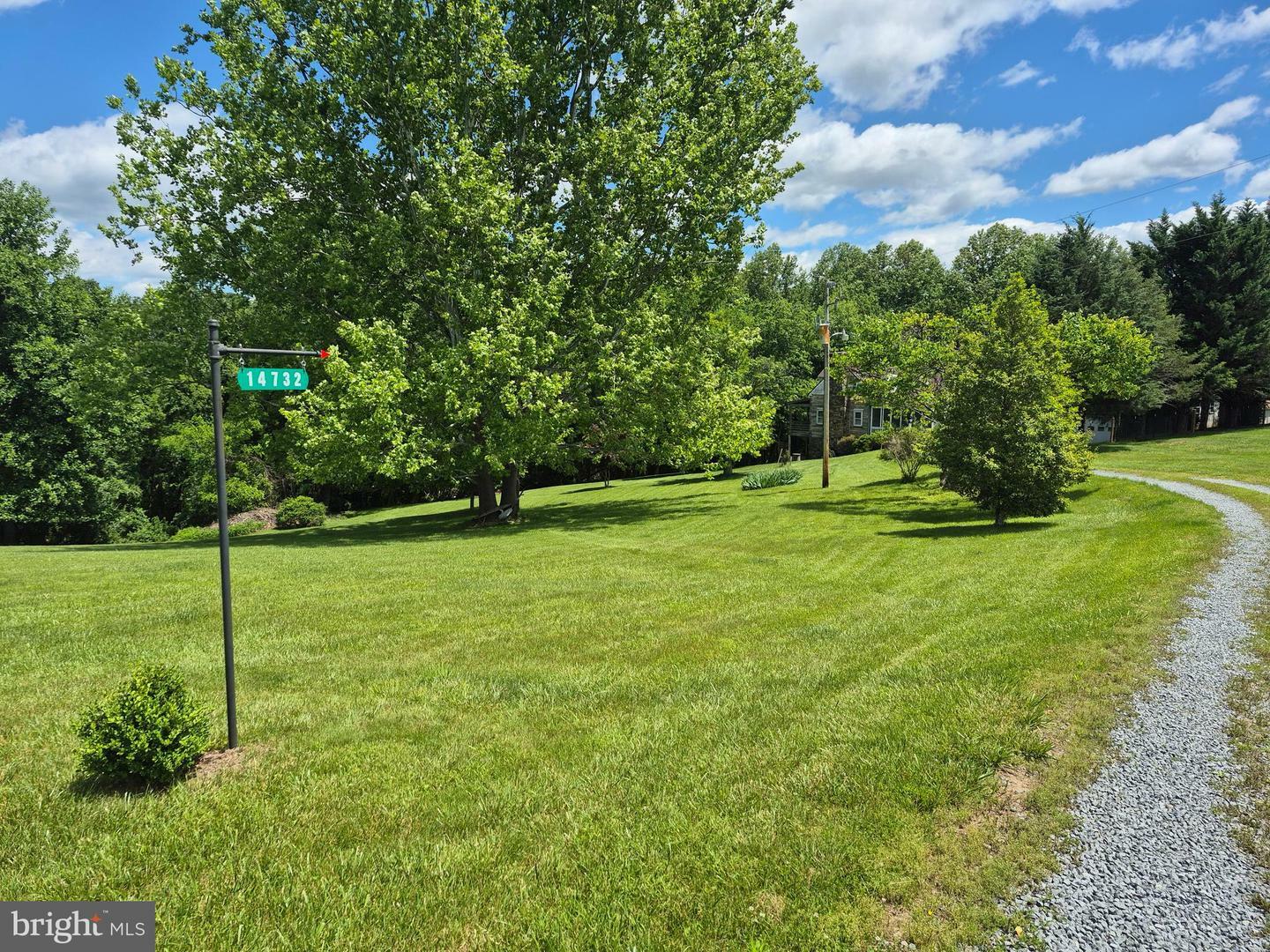 Property Photo: 14732 Rose Hollow Lane VA 20197