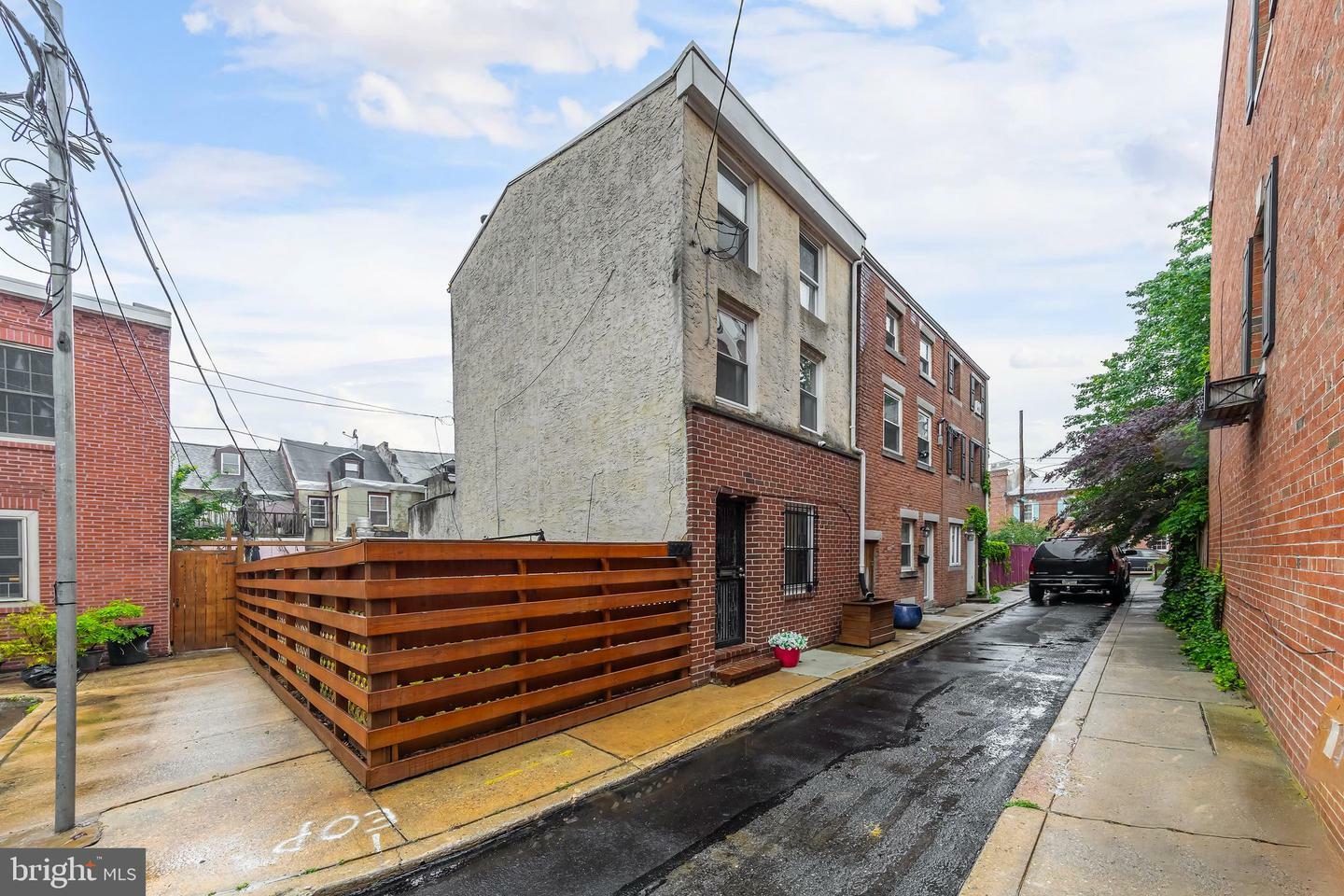 Property Photo:  1224 S American Street  PA 19147 