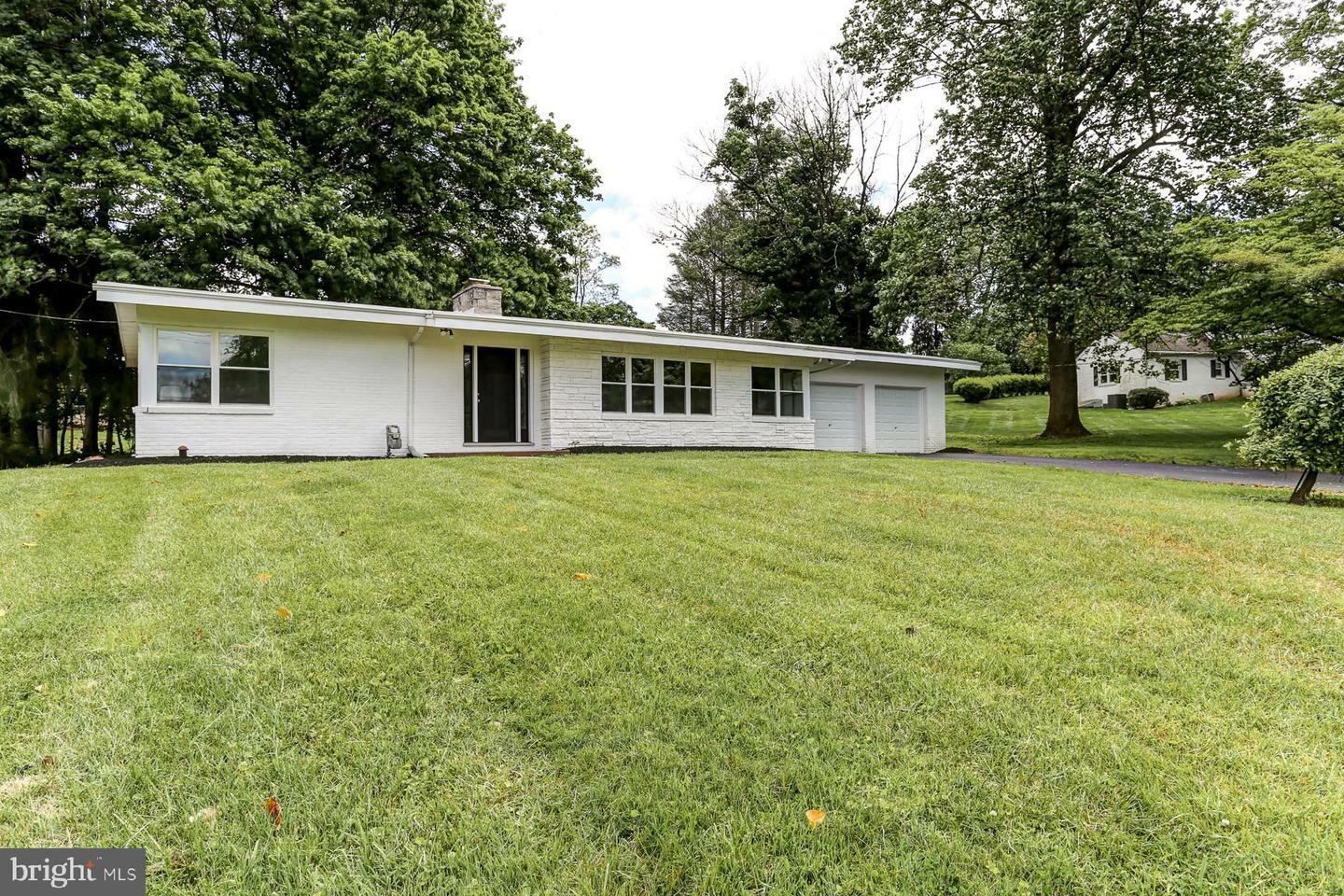Property Photo: 131 Country Club Road PA 17356