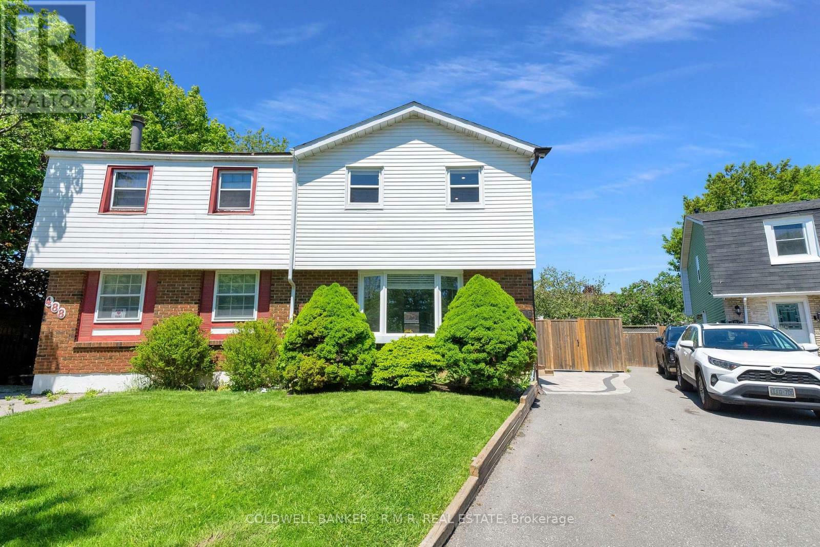 Property Photo: 486 Neptune Court ON L1J 6E1