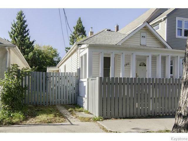 Property Photo: 450 Burrows Avenue MB R2W 2A1