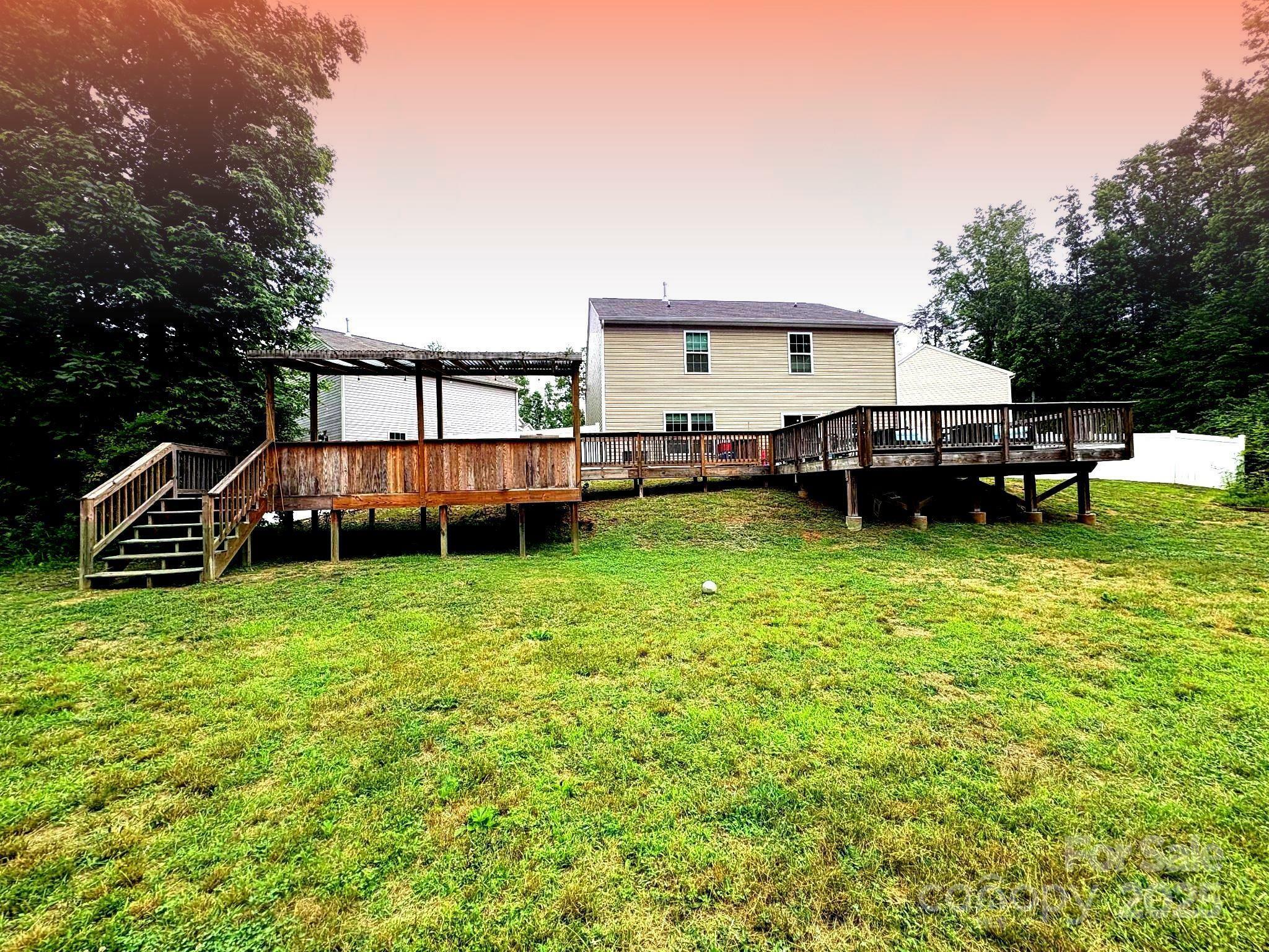 Property Photo: 2021 Tarzi Lane NC 28215