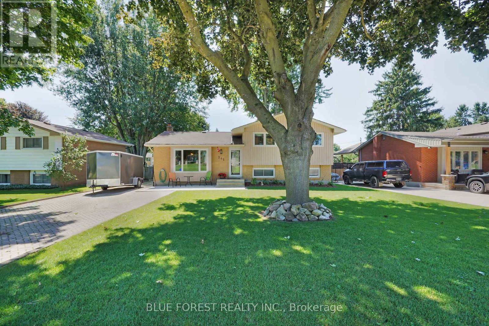 Property Photo: 245 Chittick Crescent ON N0L 1G3