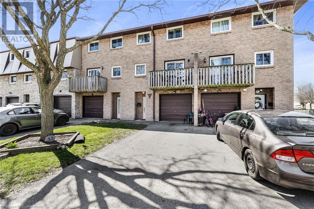 Property Photo: 985 Limeridge Road East 32 ON L8W 1X9
