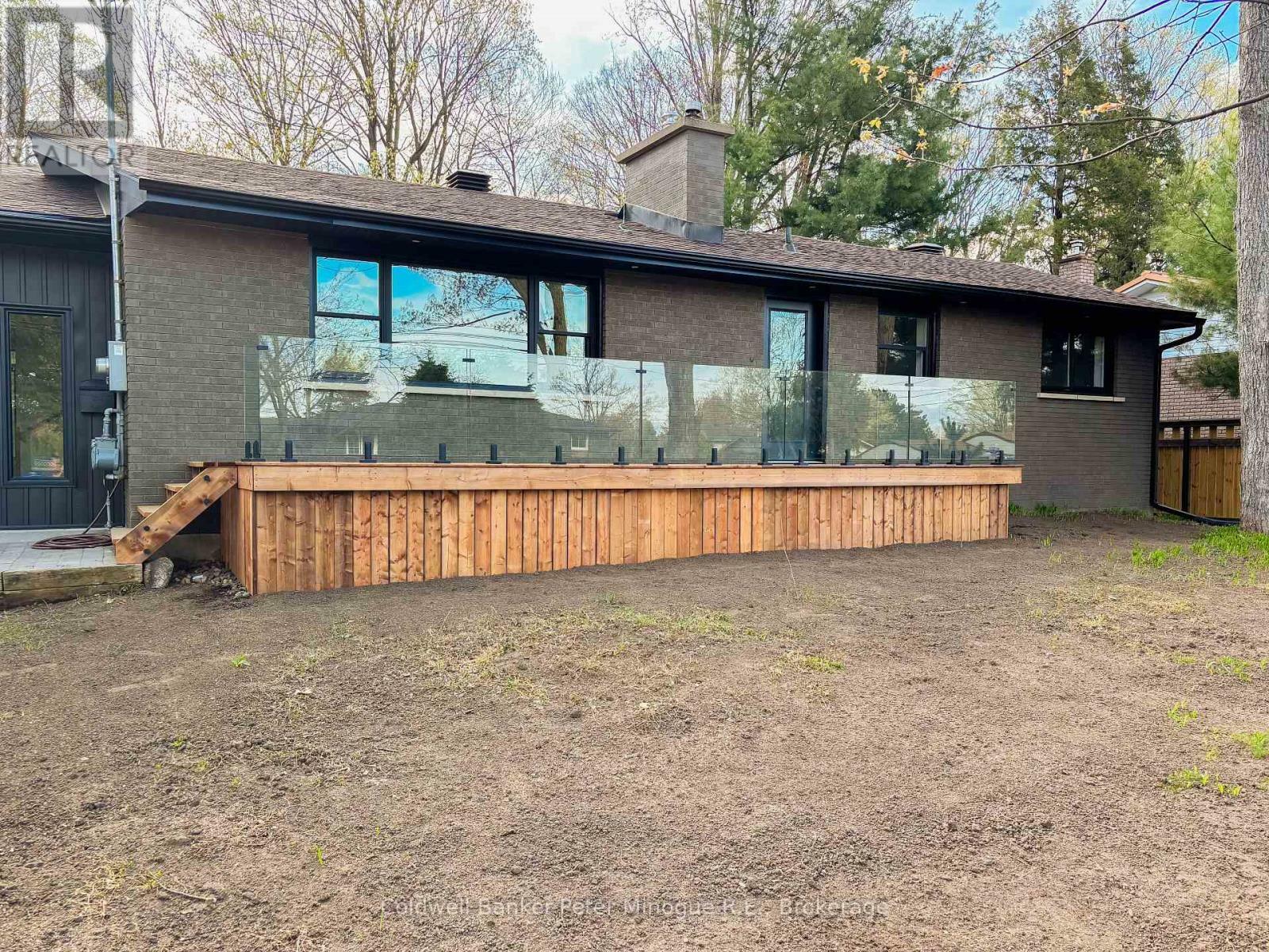Property Photo: 316 Greenhill Avenue ON P1C 1J4