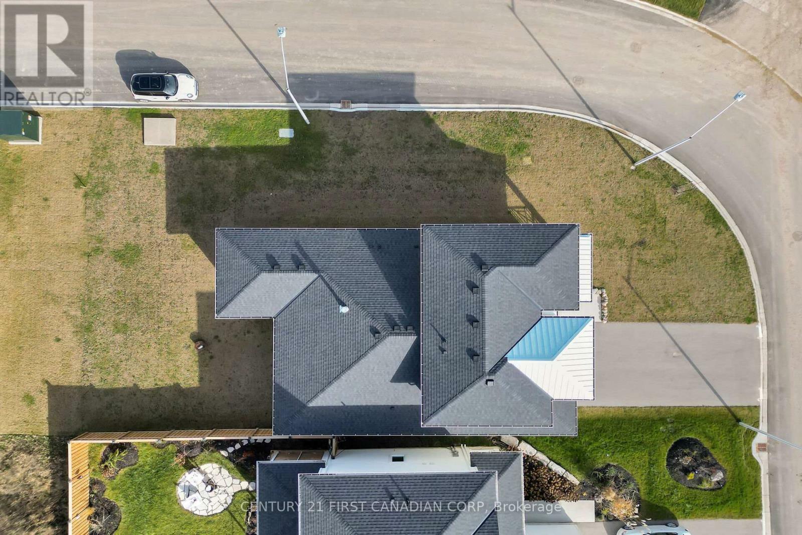 Property Photo: 403 Breakwater Boulevard ON N5L 0B5