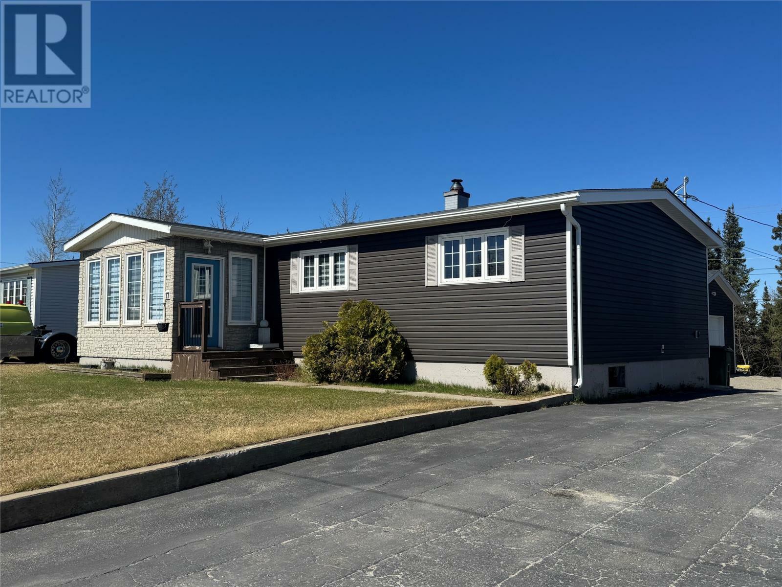 17 Guy Street  Wabush NL A0R 1B0 photo
