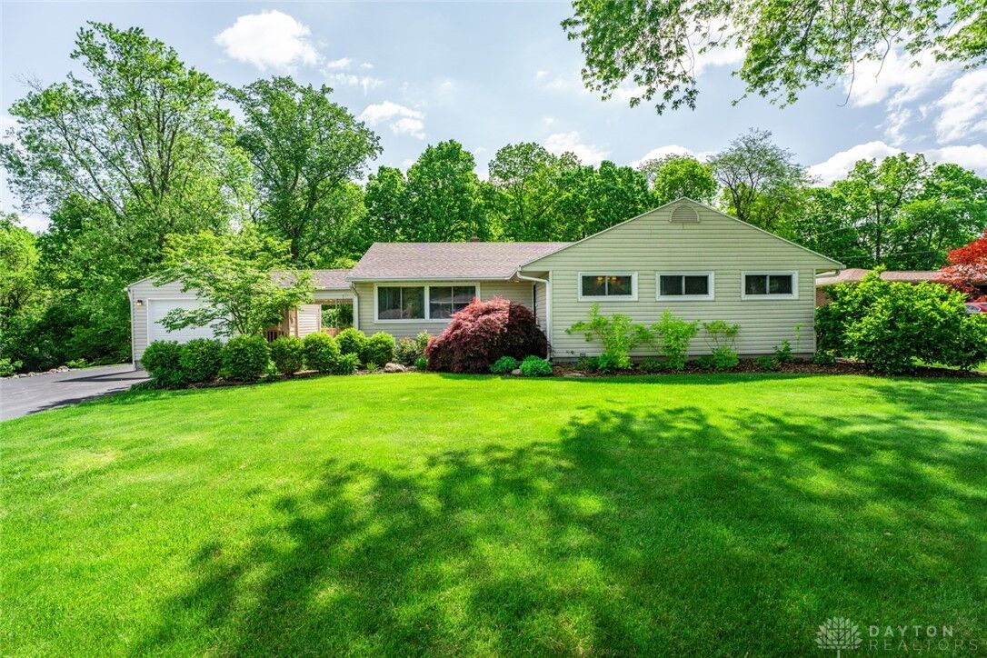 Property Photo: 320 Woodview Drive OH 45504