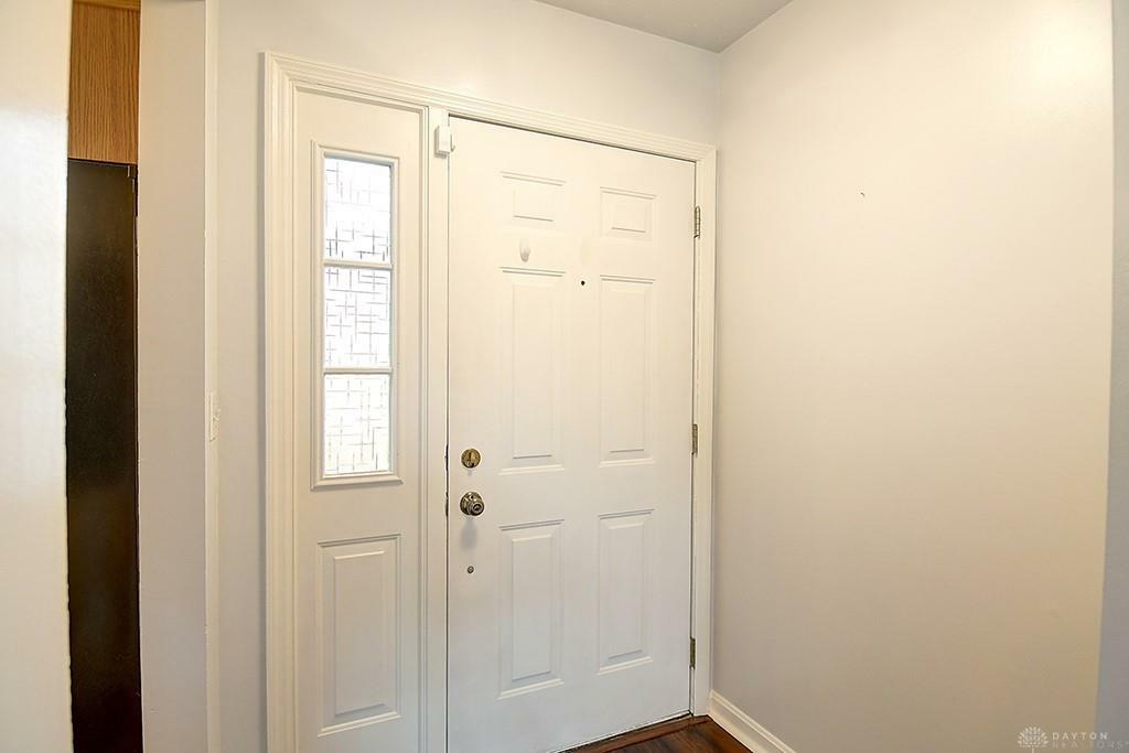 Property Photo: 1067 Bay Harbour Circle OH 45458