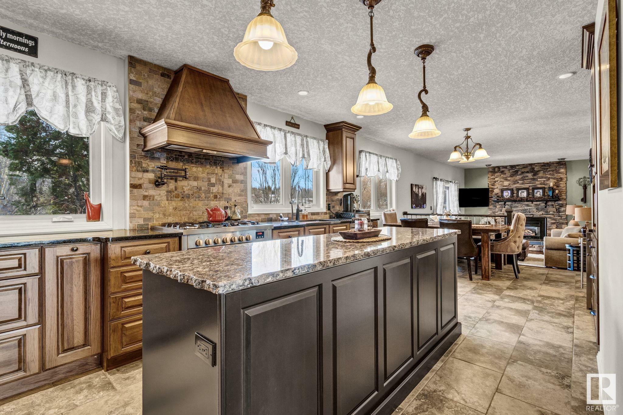 Property Photo: 14-54006 Rge Rd 274 AB T7X 3S8