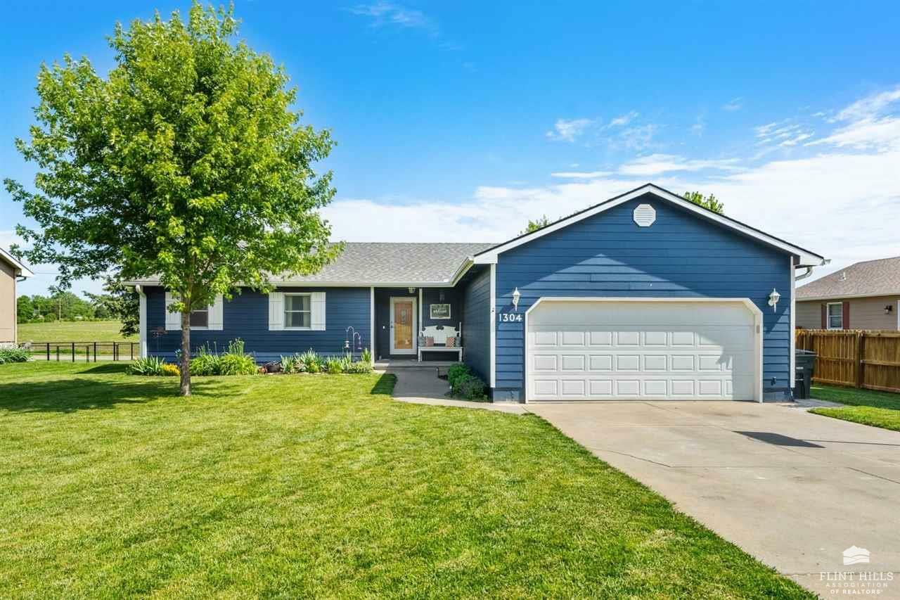 Property Photo:  1304 18th Street  KS 66547 