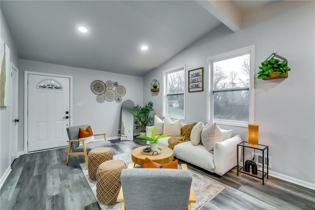 Property Photo: 2162 Westover Drive GA 30344