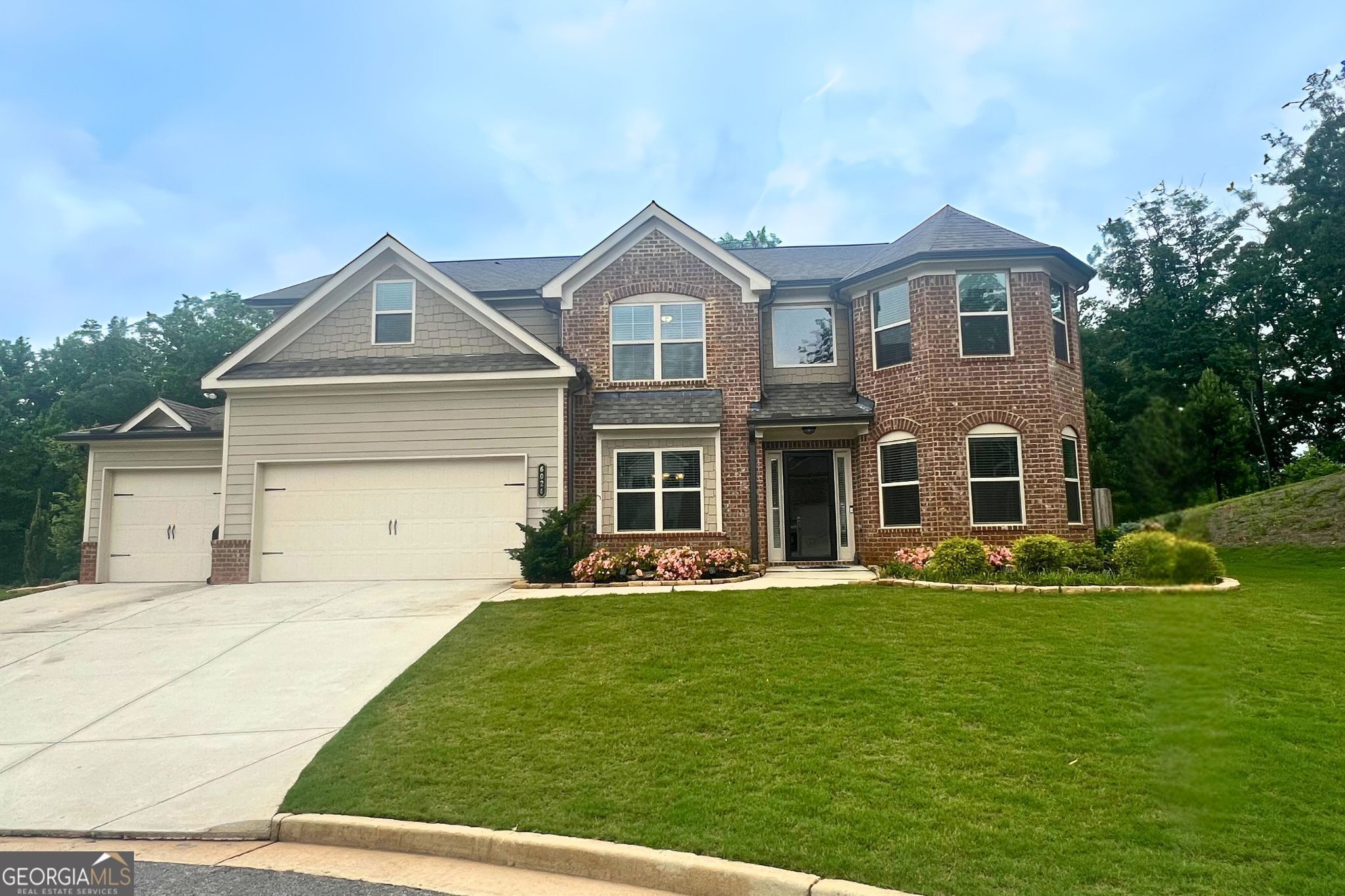 Property Photo: 6024 Park Bay Court GA 30542