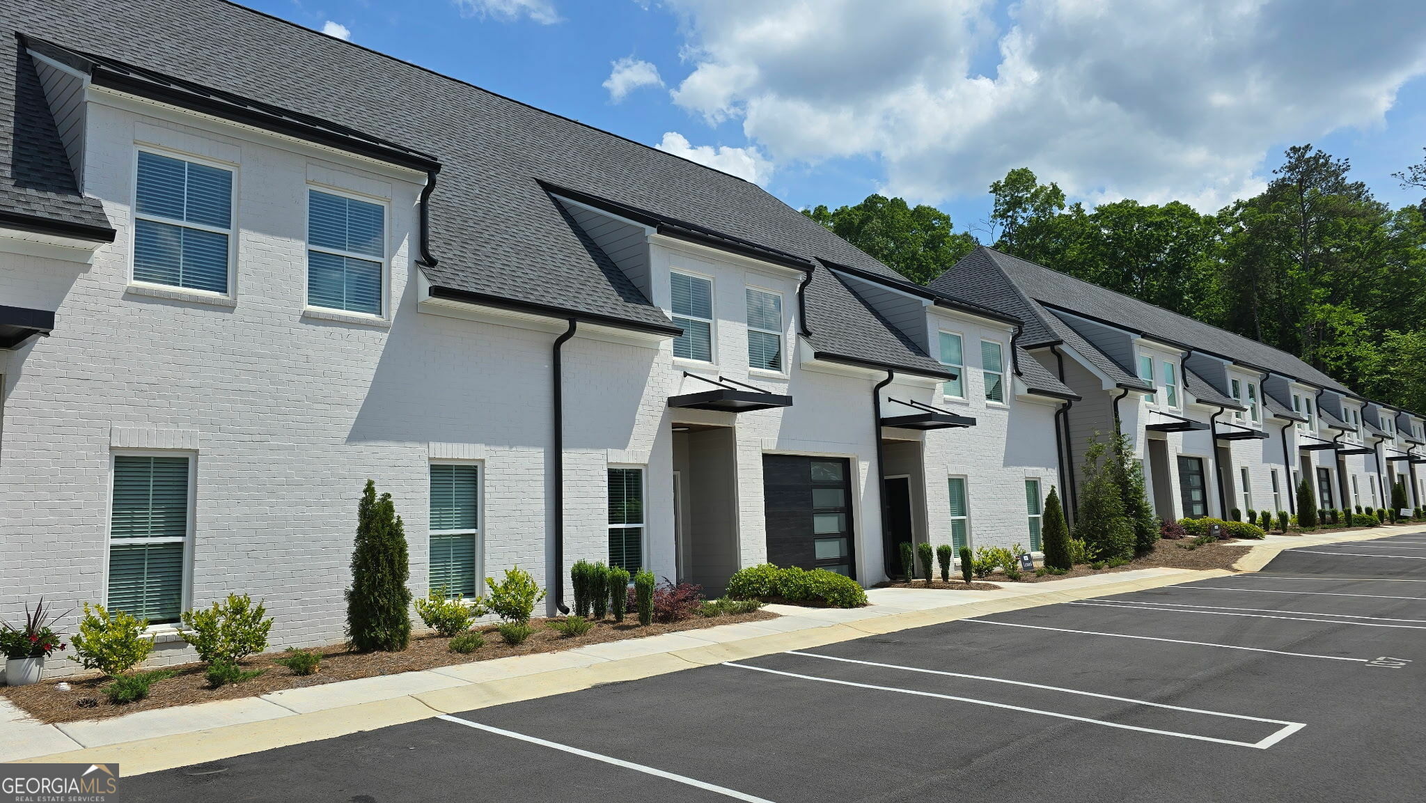 Property Photo: 107 Chateau Drive SE GA 30161