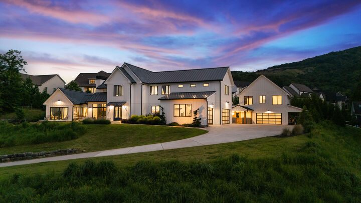 Property Photo:  514 Kestrel Lane  TN 37419 